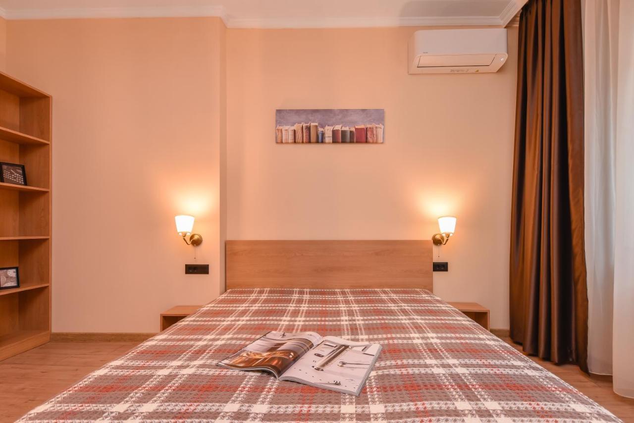 Sofia Dream Apartment - The Library - 3-Bdr, 2-Bthr By Flat Mаnager Kültér fotó